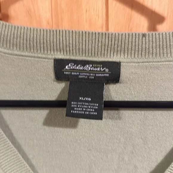 Eddie Bauer V-Neck Sweater Long Sleeve - Picture 1 of 5